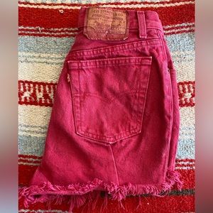 VTG 92’ Levi’s 544 Rare Fuchsia Cutoff Denim Shorts! Size 7!